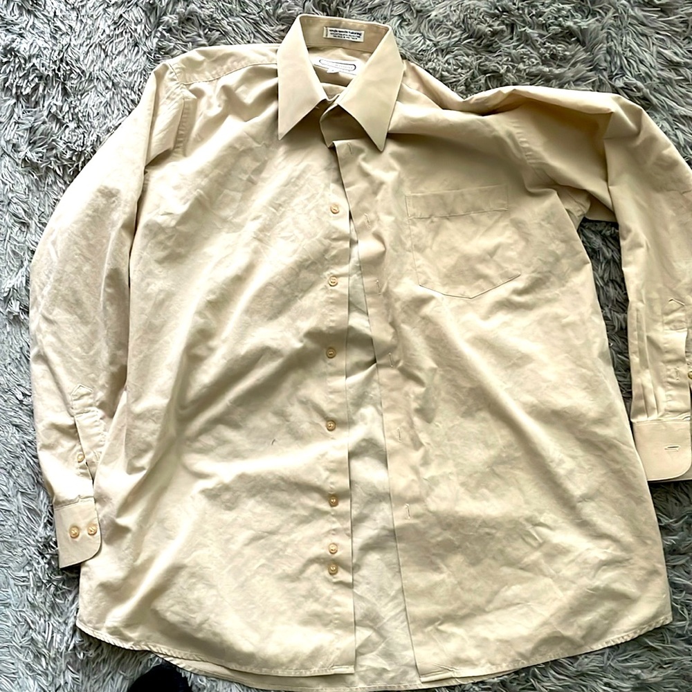 Men’s dress shirt arms 16 neck 32/33